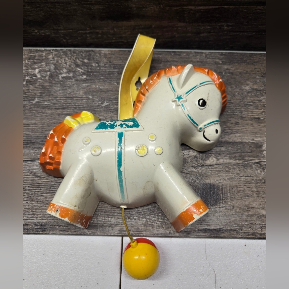 Fisher Price Pony Music Box Schubert's Cradle Song 1968 Pull String & Music Work